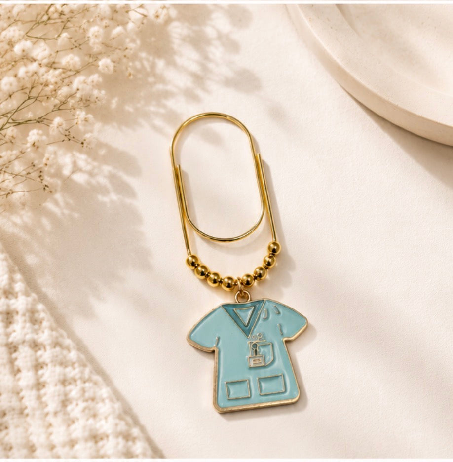 NURSE SCRUB PAPER CLIP