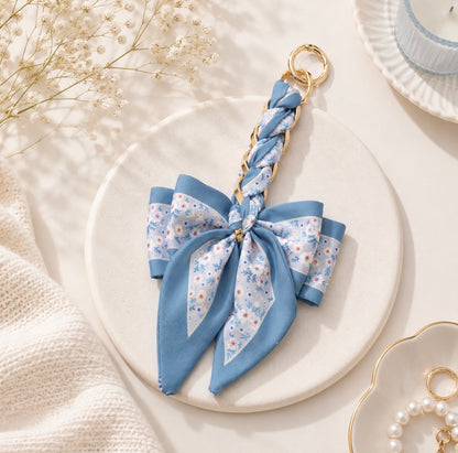 LUX BOW CHARM
